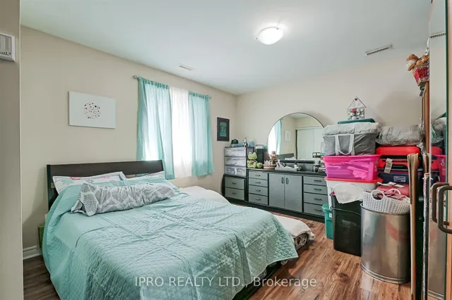 Additional image 35 of 657 Evans Ave