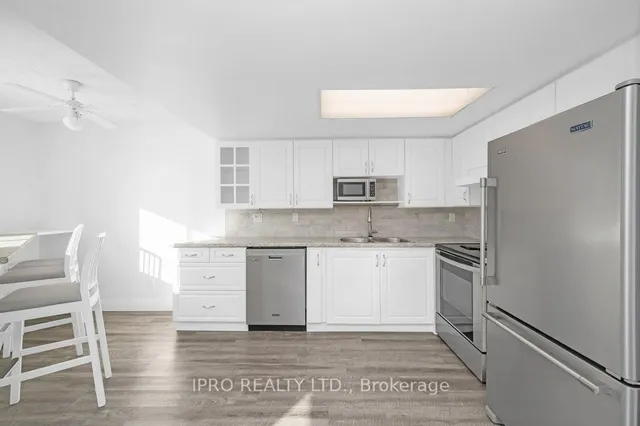 Additional image 8 of 3499 Upper Middle Rd Unit 211