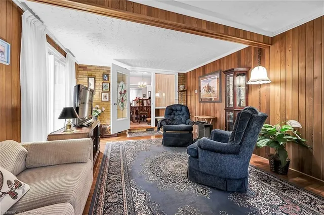 Additional image 12 of 50 Tweedsmuir Ave