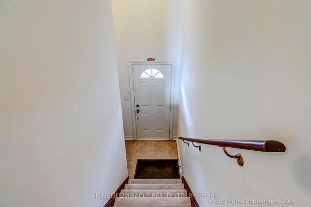 Additional image 22 of 135 GREENBRAE Crct