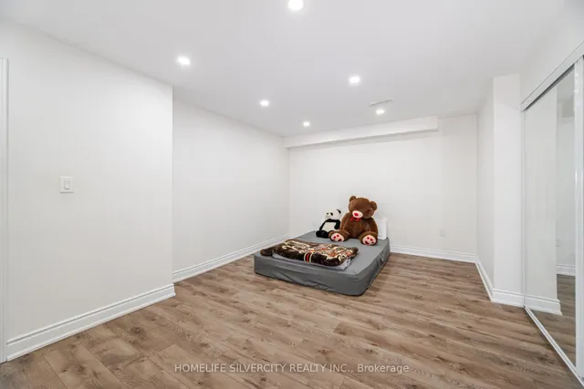 Additional image 30 of 13 Fenchurch Dr