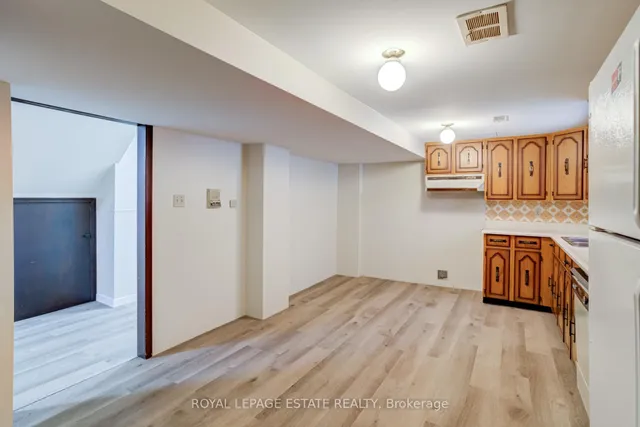 Additional image 22 of 38 Brawley Ave