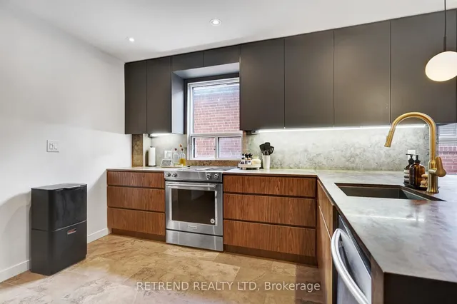 Additional image 11 of 35 Chryessa Ave