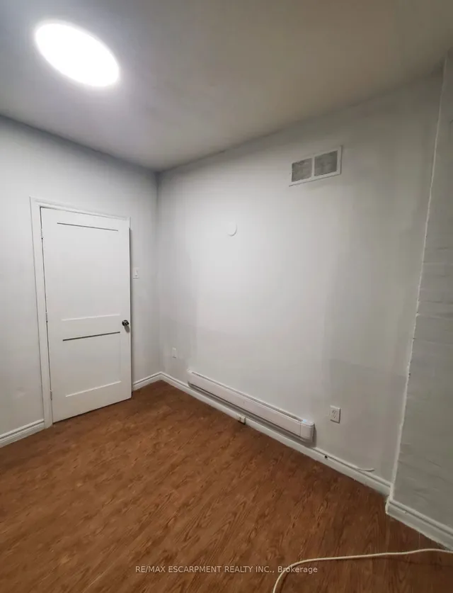 Additional image 6 of 92 Aurora St