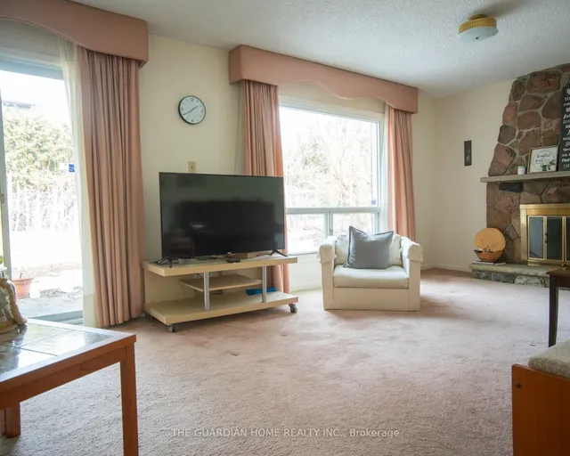 Additional image 2 of 22 Hoseyhill Cres