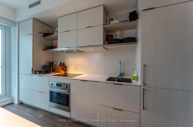 Additional image 14 of 197 Yonge St Unit 2610