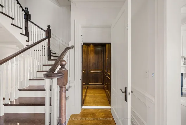 Additional image 12 of 243 Rose Park Dr