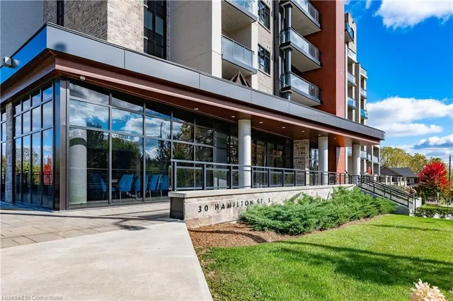 Additional image 3 of 30 Hamilton Street South Unit 703