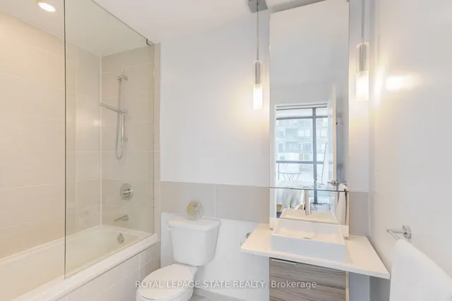 Additional image 20 of 8 Charlotte St Unit 1407