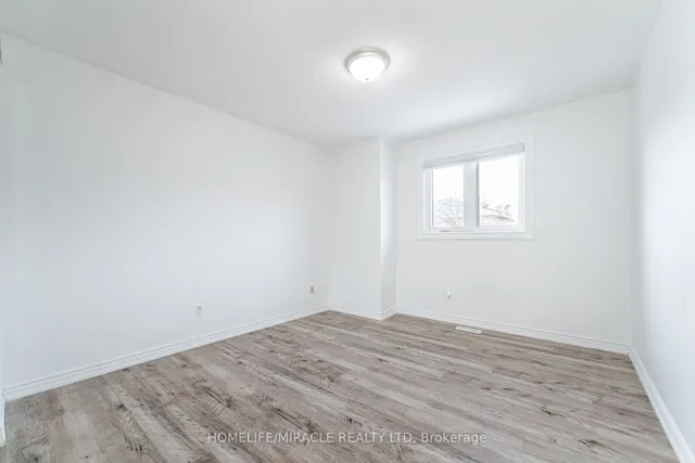 Additional image 30 of 21 Muskoka St