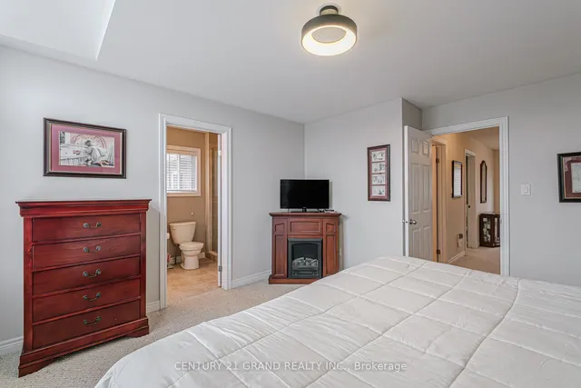 Additional image 33 of 229 Springvalley Cres
