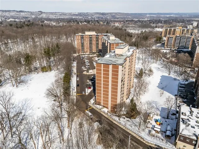 Additional image 43 of 1964 Main St Unit 903