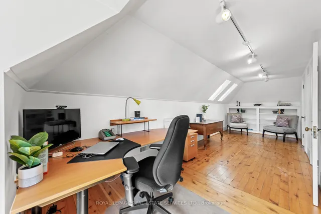 Additional image 28 of 210 Glengrove Ave