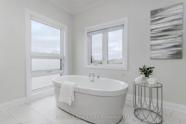 Additional image 21 of 321 Woodbine Ave