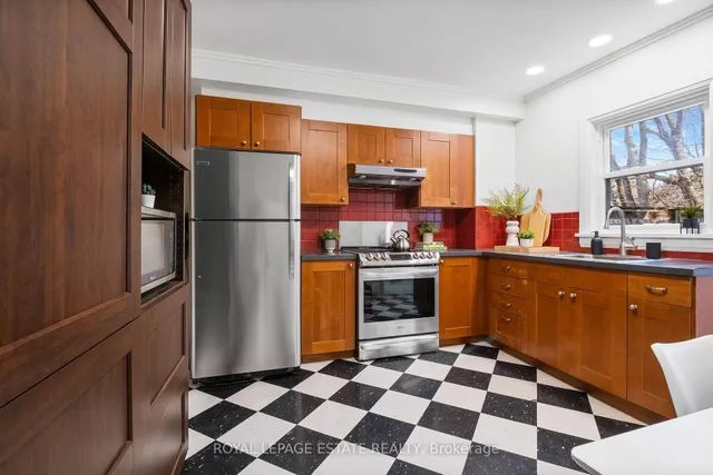 Additional image 12 of 33 Mountalan Ave