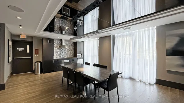 Additional image 26 of 297 College St Unit 815