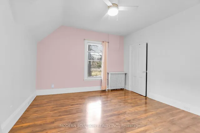 Additional image 22 of 3015 Dundas St