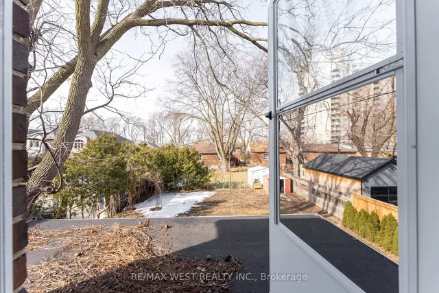 Additional image 26 of 102 Guestville Ave