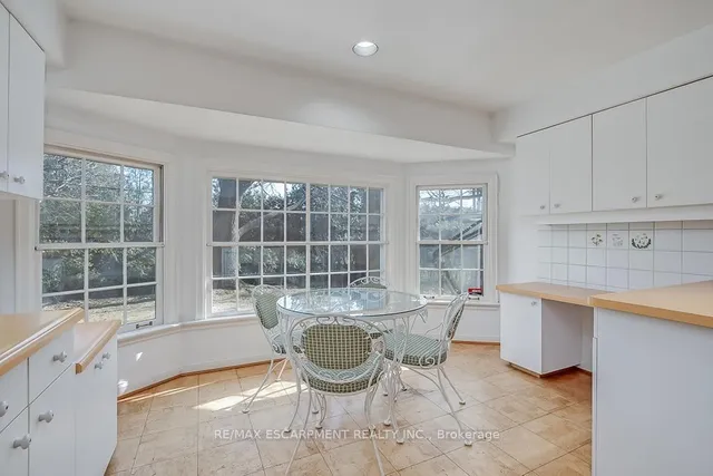 Additional image 18 of 359 Rosslyn Dr