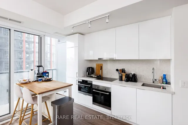 Additional image 7 of 158 Front St. East St Unit 1718