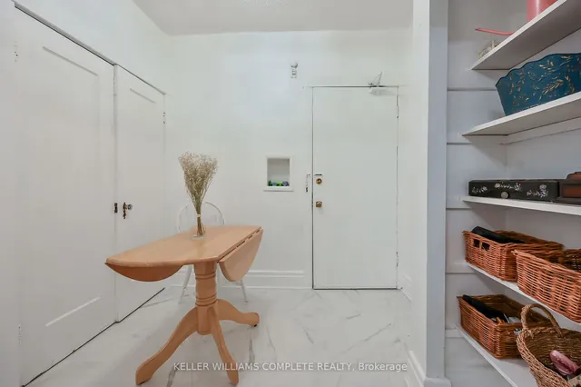 Additional image 8 of 285 King St Unit 8