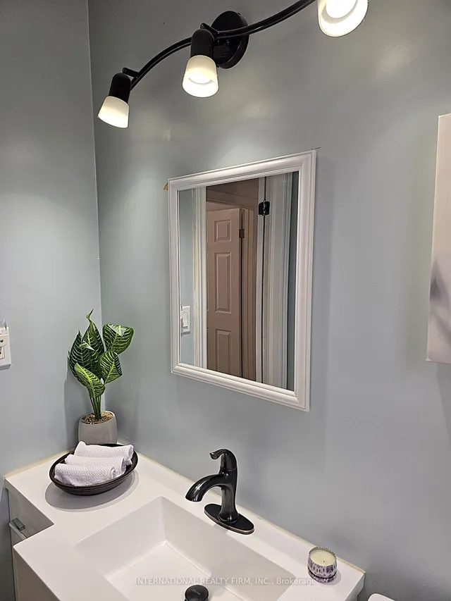 Additional image 17 of 122 East 45th St