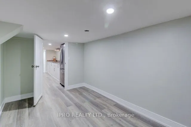 Additional image 19 of 219 Wentworth St