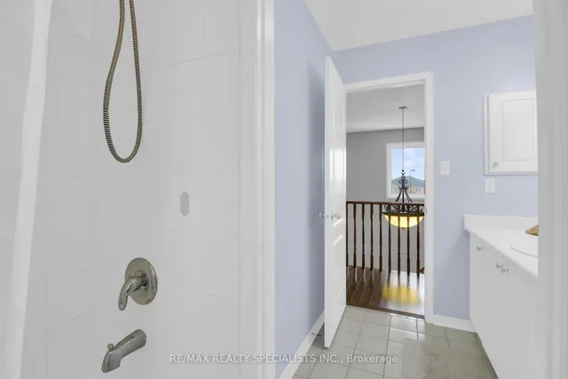 Additional image 30 of 10 Chatelaine Crt