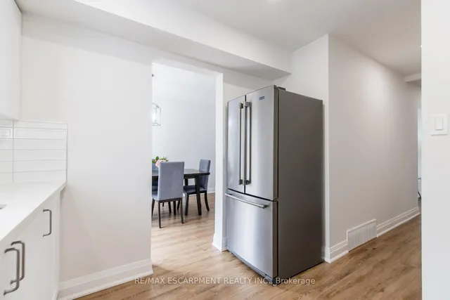 Additional image 16 of 150 Gateshead Cres Unit 101