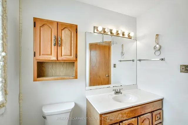 Additional image 11 of 1353 Birch Ave