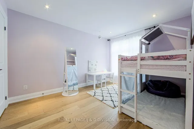 Additional image 29 of 76 Twenty Ninth St