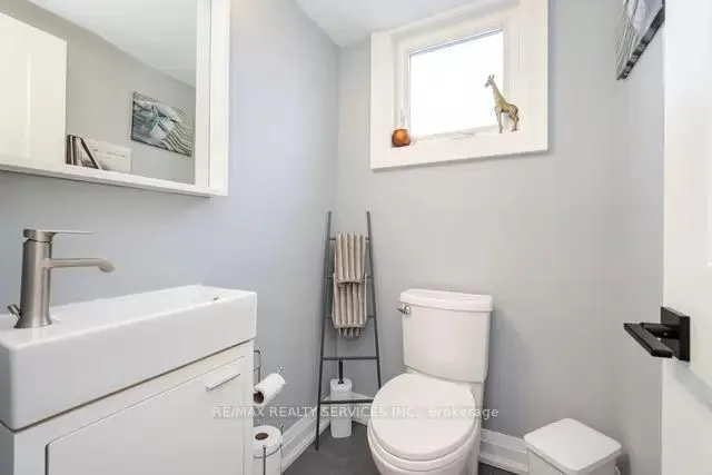 Additional image 18 of 4 Pacer Crt