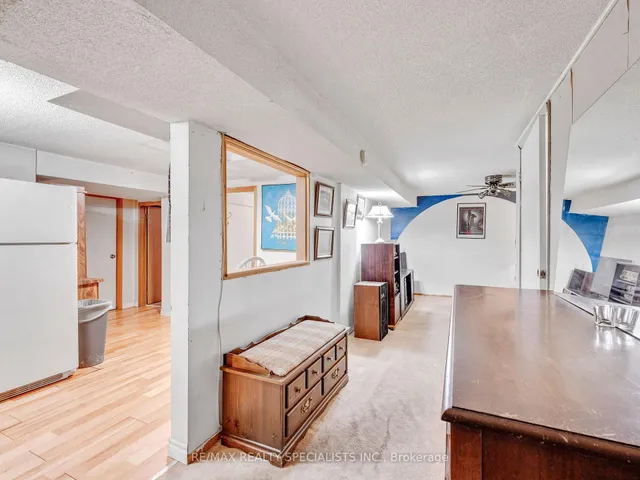 Additional image 32 of 19 Blenheim Dr