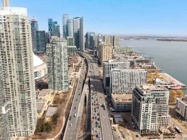 Additional image 2 of 15 Fort York Blvd Unit 1208