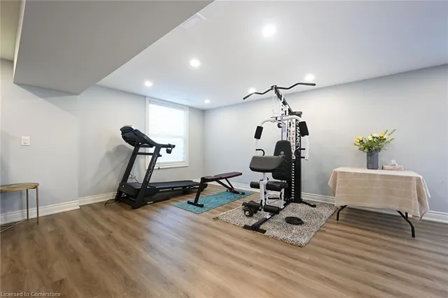 Additional image 28 of 10 Amherst Cir