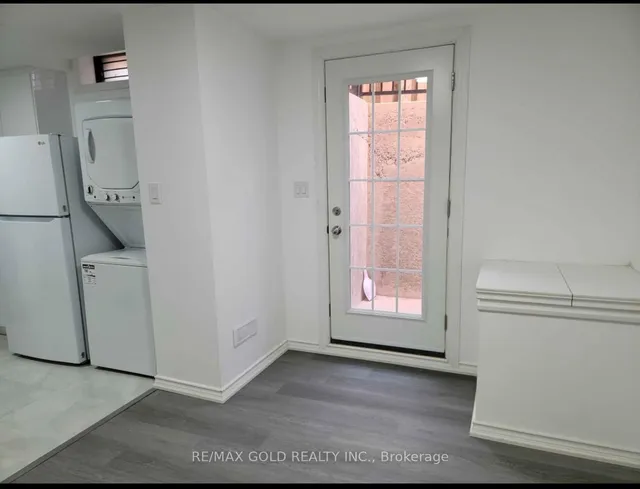 Additional image 24 of 26 Mossbank Dr