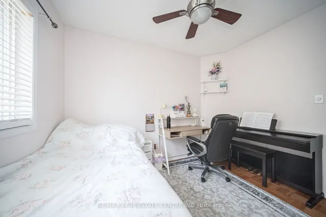 Additional image 26 of 19 Blue Lake Ave