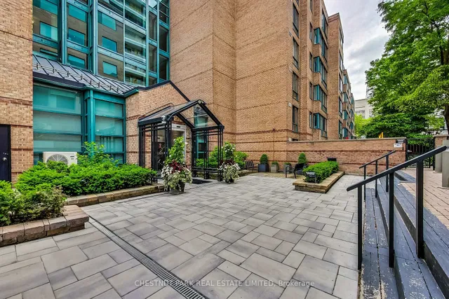 225 Davenport Rd Unit 103