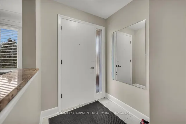 Additional image 17 of 39 Bland Ave