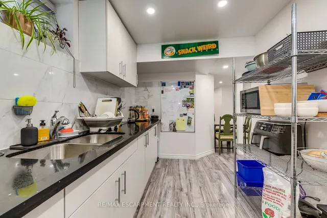 Additional image 39 of 258 Humphrey St