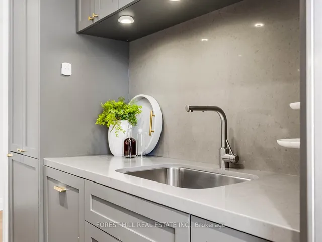 Additional image 14 of 717 Eglinton Ave Unit 307