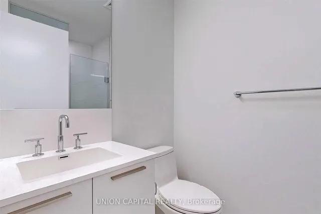 Additional image 12 of 3 Gloucester St Unit 2013