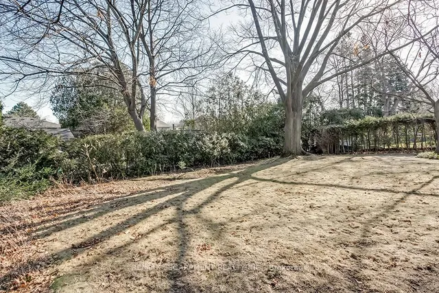 Additional image 43 of 359 Rosslyn Dr