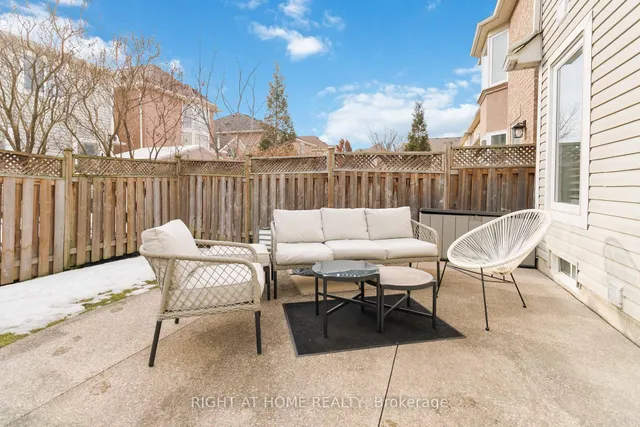 Additional image 31 of 943 McDuffe Cres