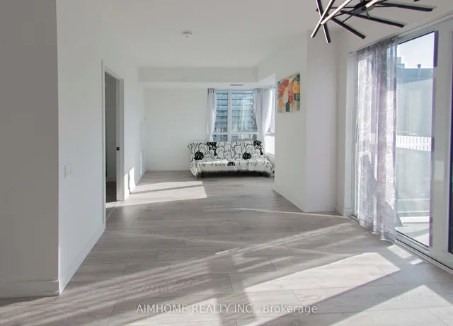 Additional image 18 of 108 Peter St Unit 817