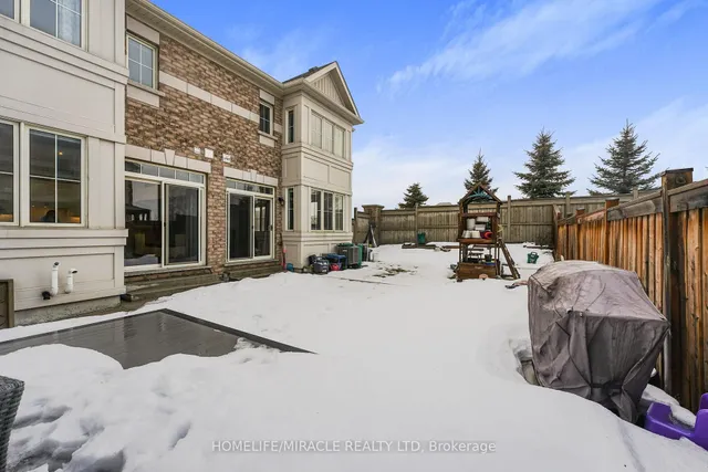 Additional image 39 of 36 Bernadino St