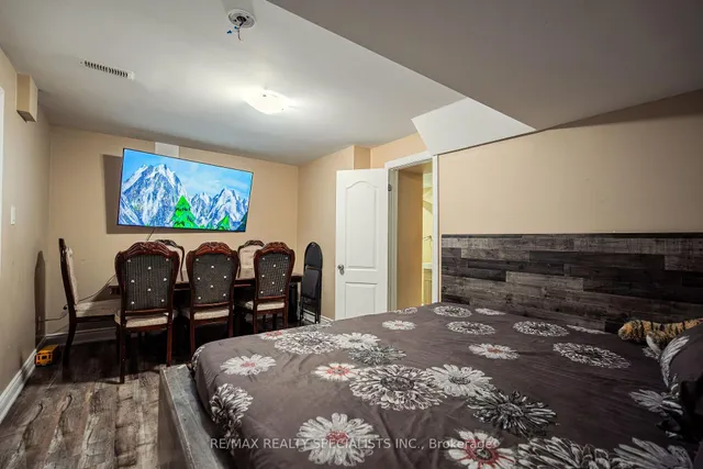 Additional image 14 of 49 Squire Ellis Dr