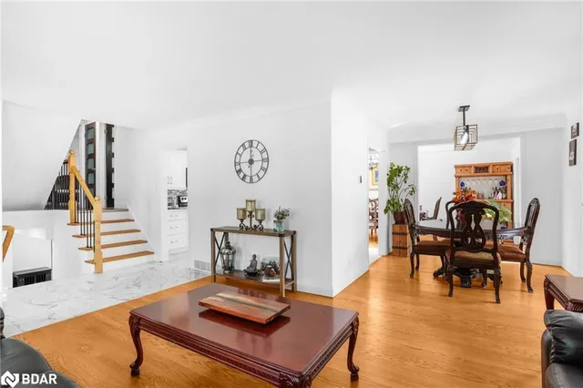 Additional image 18 of 2 Green Meadow Way