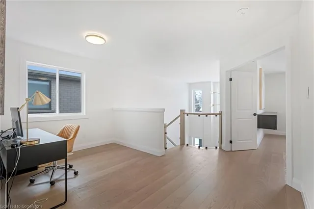 Additional image 24 of 37 Roselawn Ave