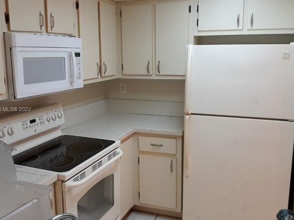 546 SW 1st St APT 209, Miami, FL 33130